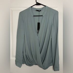 💃 KRISA Sage Slouchy Wrap Style V-neckline Long Sleeves Blouse Size M NWT